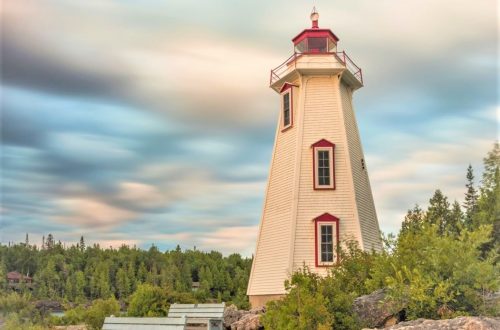 Big tub light house